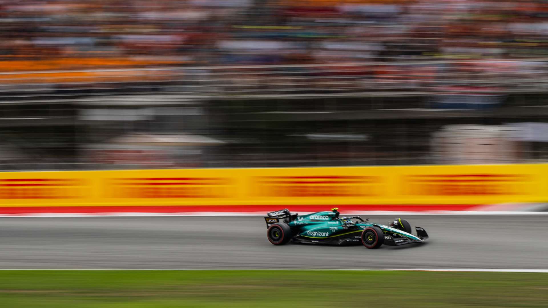 足两条战线 足两条战线